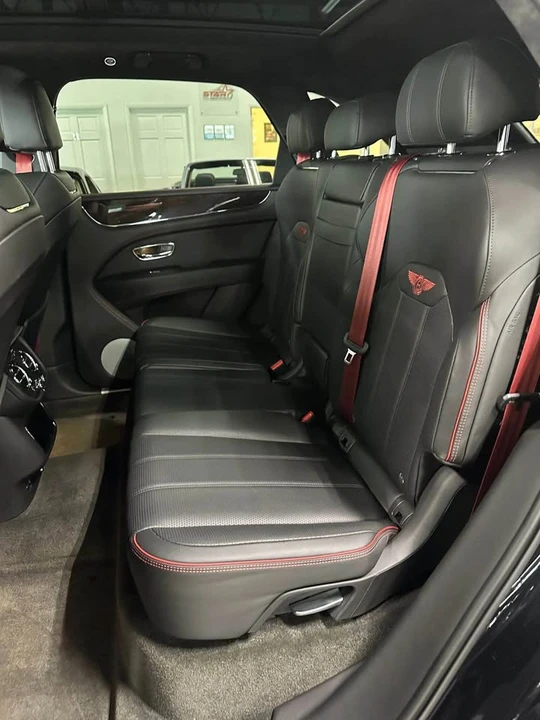 2021 Bentley Bentayga - Image 17 of 20
