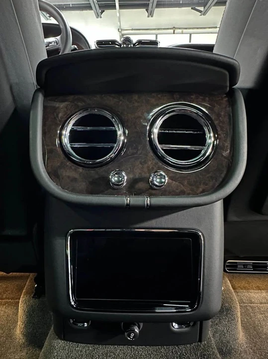 2021 Bentley Bentayga - Image 18 of 20