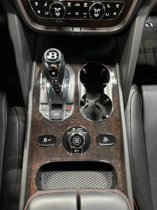2021 Bentley Bentayga - Image 15 of 20