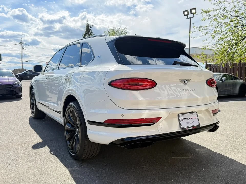 2021 Bentley Bentayga - Image 7 of 10