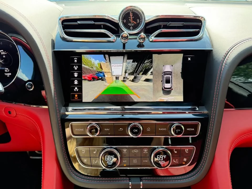 2021 Bentley Bentayga - Image 5 of 10