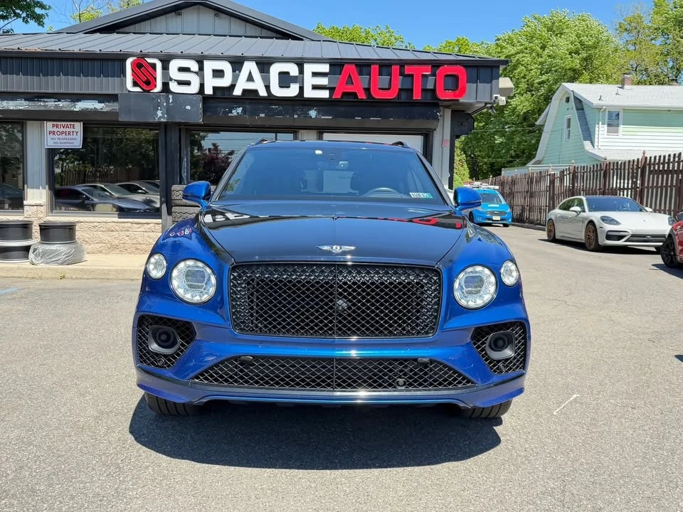 2021 Bentley Bentayga - Image 2 of 11
