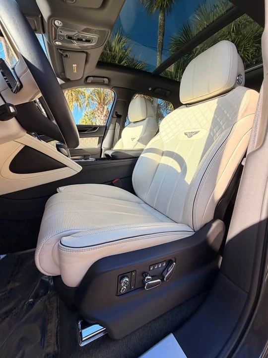 2021 Bentley Bentayga - Image 12 of 20
