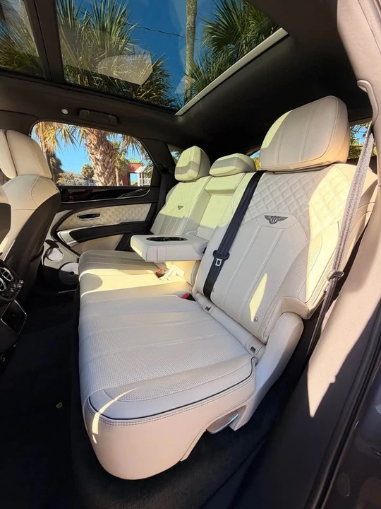 2021 Bentley Bentayga - Image 8 of 20