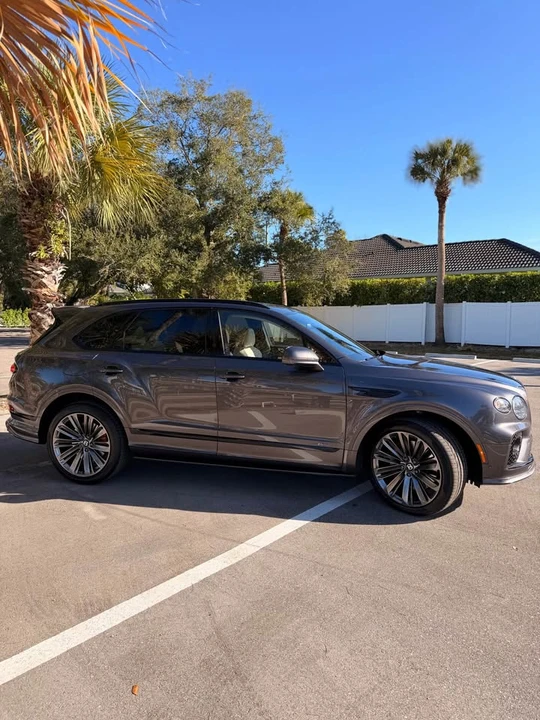 2021 Bentley Bentayga - Image 4 of 20