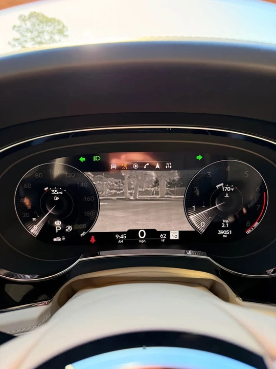 2021 Bentley Bentayga - Image 19 of 20