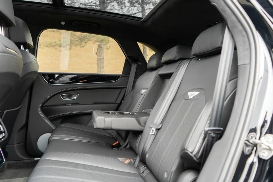 2021 Bentley Bentayga - Image 16 of 18