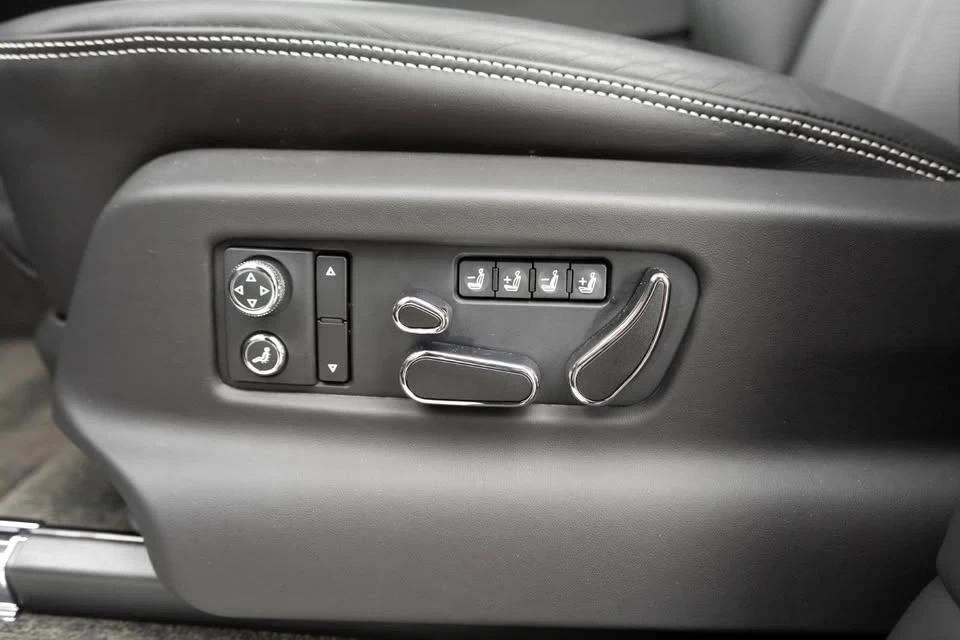 2021 Bentley Bentayga - Image 14 of 18