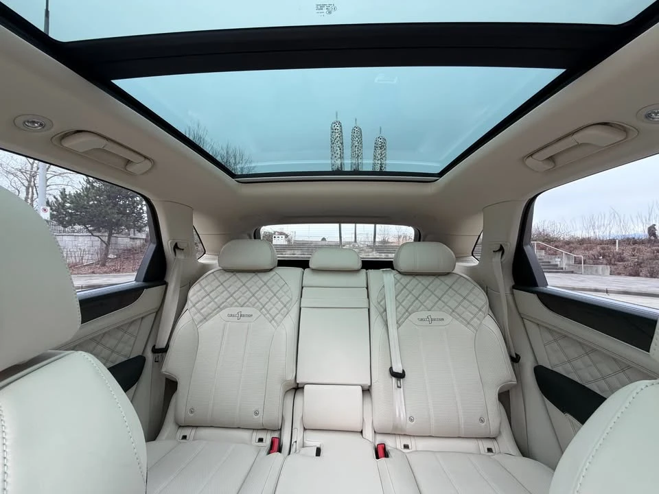 2021 Bentley Bentayga - Image 14 of 14