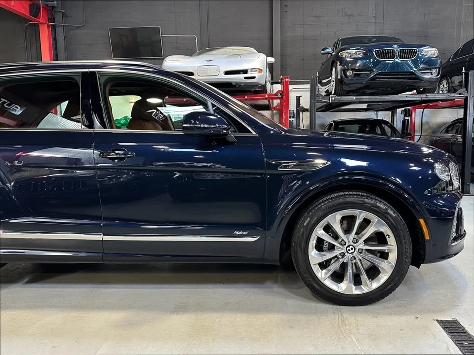 2021 Bentley Bentayga - Image 11 of 20