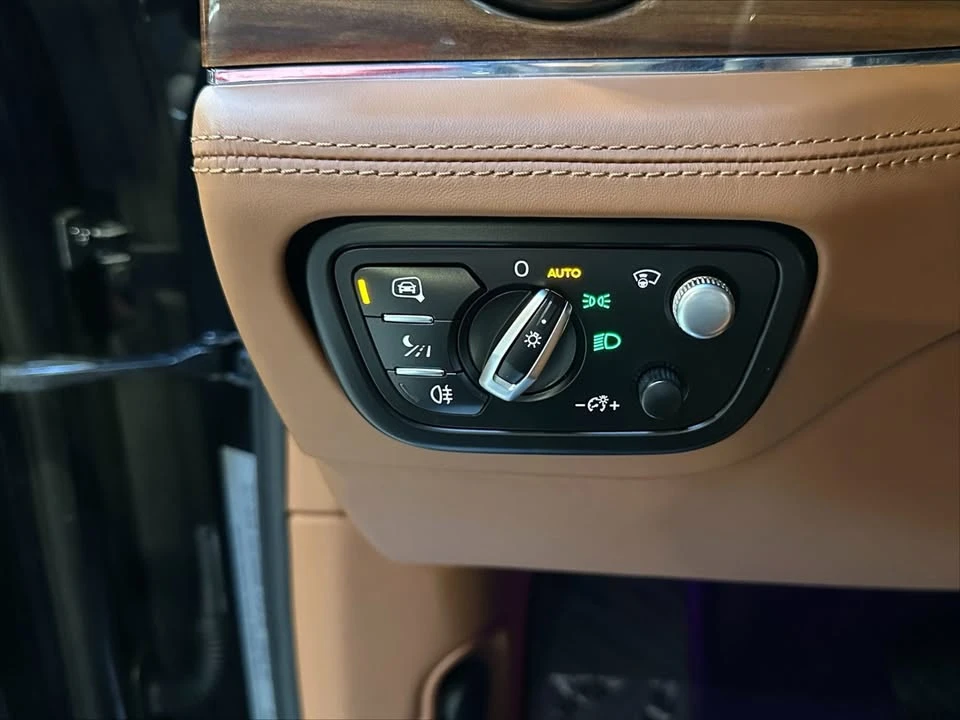 2021 Bentley Bentayga - Image 17 of 20
