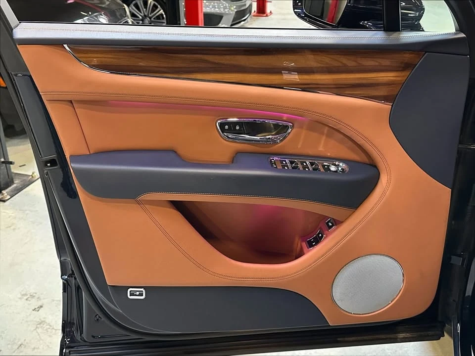 2021 Bentley Bentayga - Image 15 of 20
