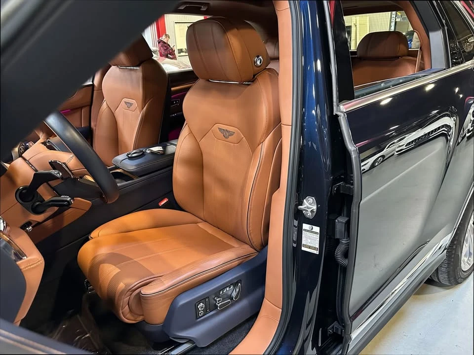 2021 Bentley Bentayga - Image 16 of 20