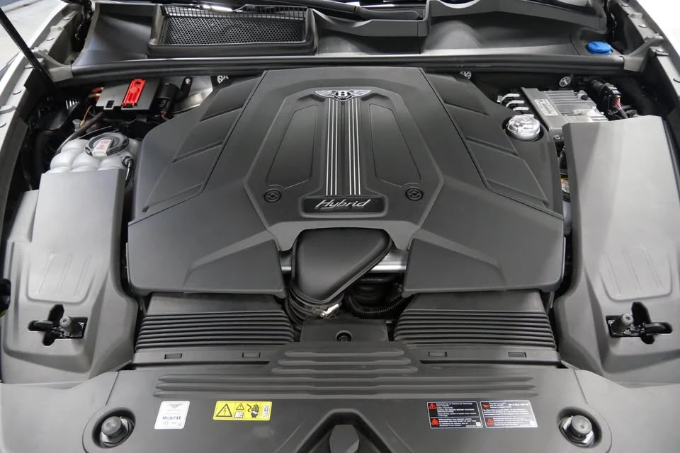 2021 Bentley Bentayga Mulliner - Image 8 of 15