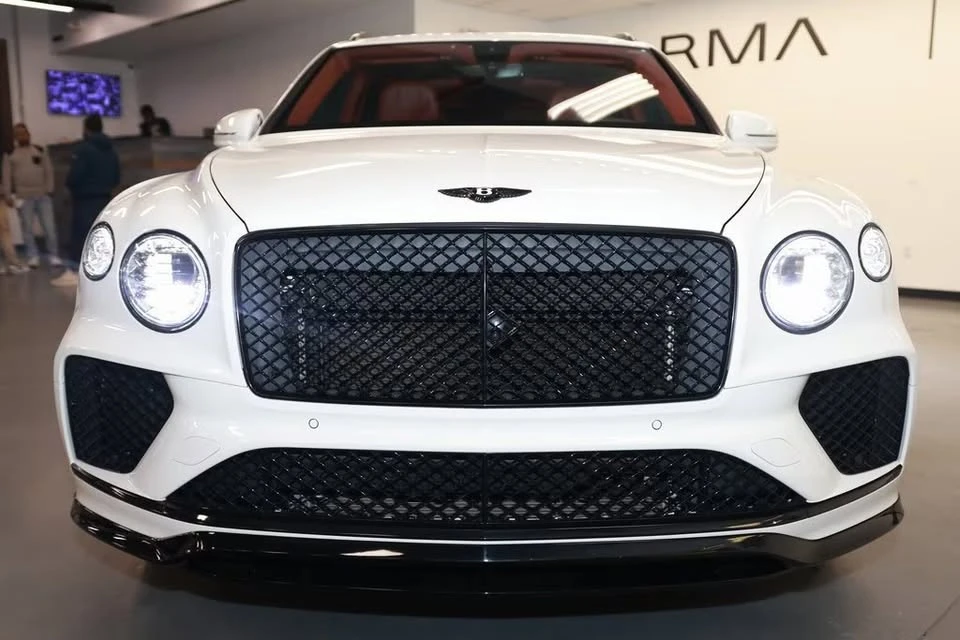 2021 Bentley Bentayga Speed - Image 2 of 17
