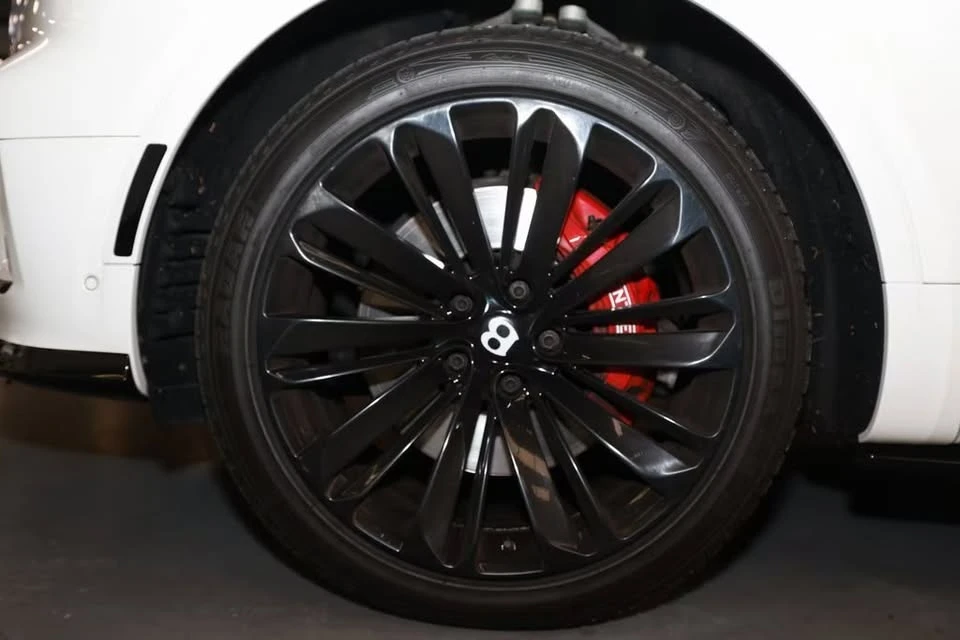 2021 Bentley Bentayga Speed - Image 17 of 17