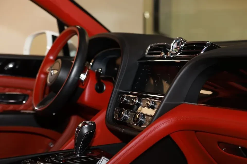 2021 Bentley Bentayga Speed - Image 13 of 17