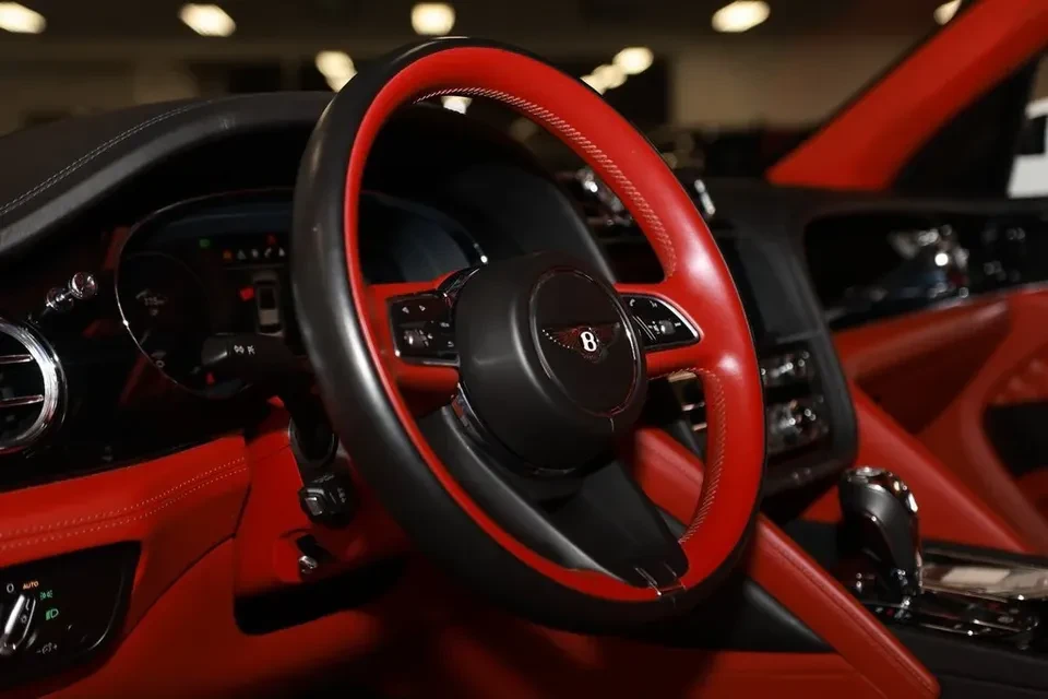 2021 Bentley Bentayga Speed - Image 16 of 17