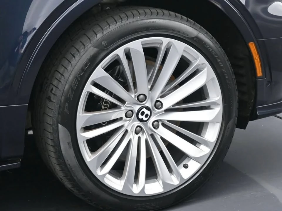 2021 Bentley Bentayga Speed - Image 10 of 11