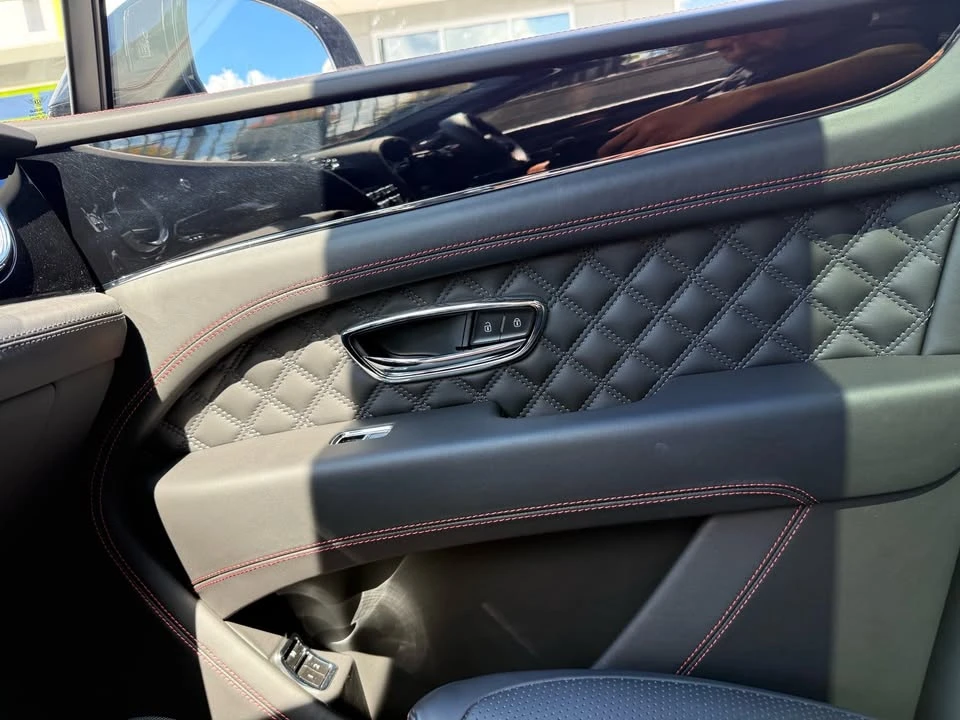 2021 Bentley Bentayga Speed - Image 18 of 19