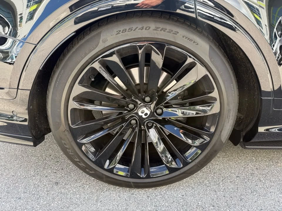 2021 Bentley Bentayga Speed - Image 9 of 19