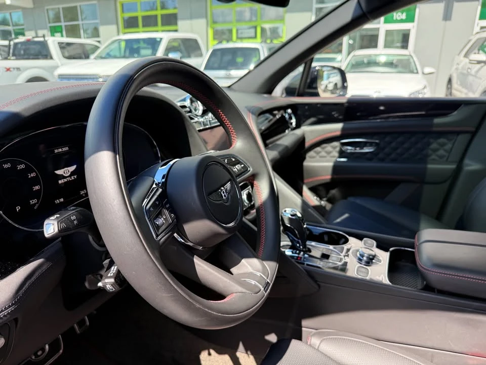 2021 Bentley Bentayga Speed - Image 16 of 19