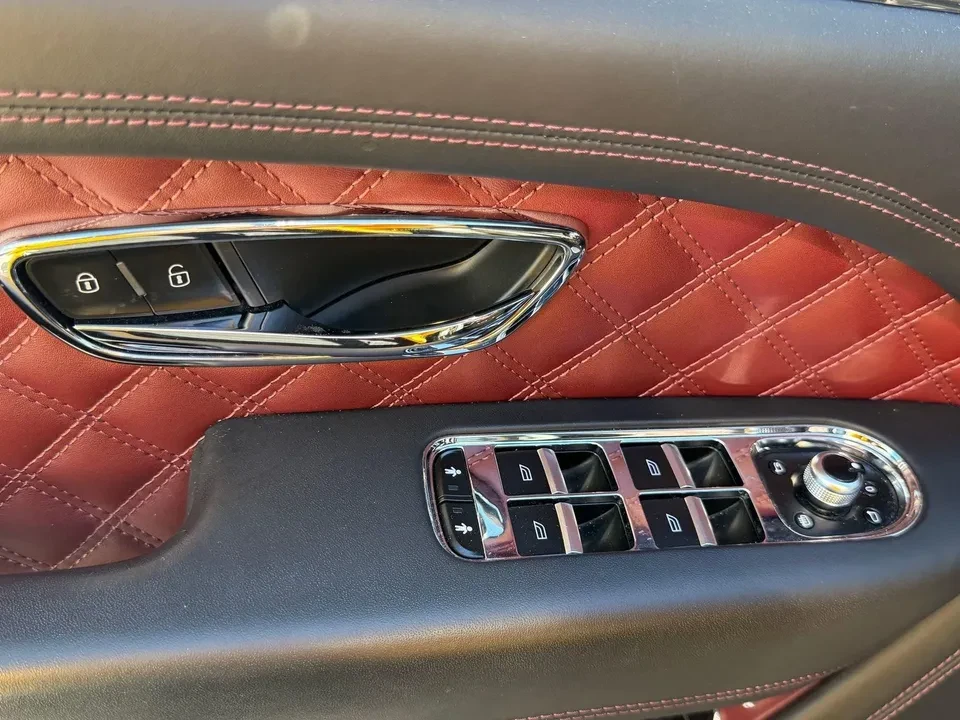 2021 Bentley Bentayga Speed - Image 8 of 10