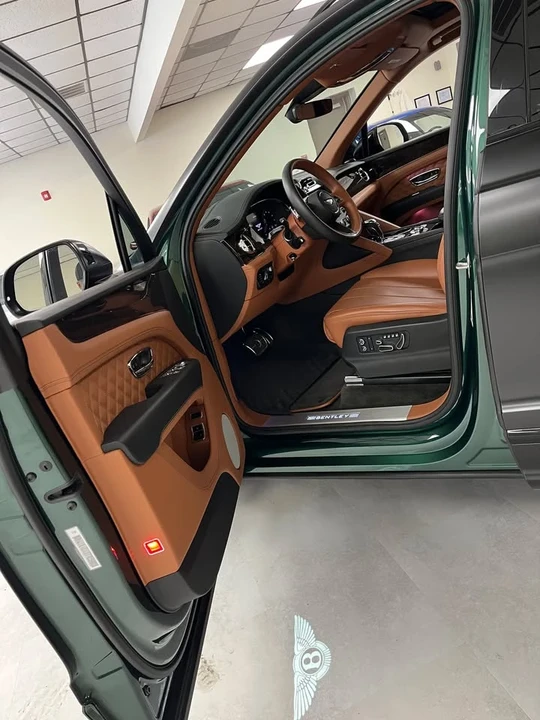 2021 Bentley Bentayga - Image 5 of 14