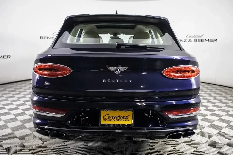 2021 Bentley Bentayga - Image 2 of 8