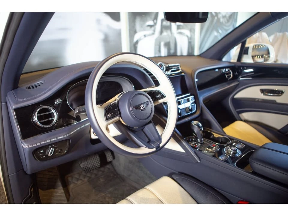 2021 Bentley Bentayga - Image 10 of 17