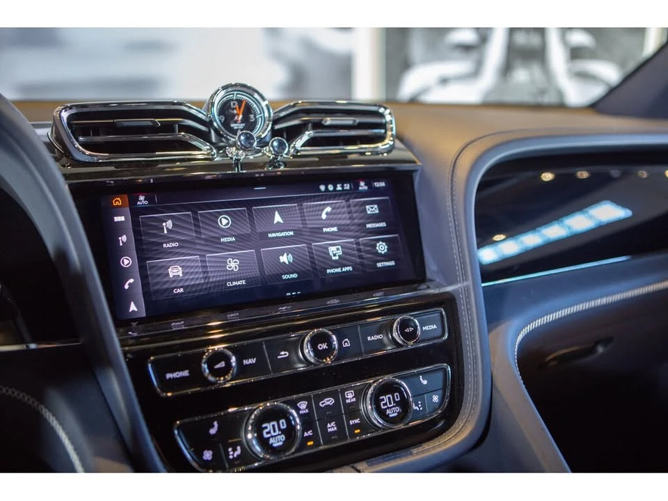 2021 Bentley Bentayga - Image 12 of 17