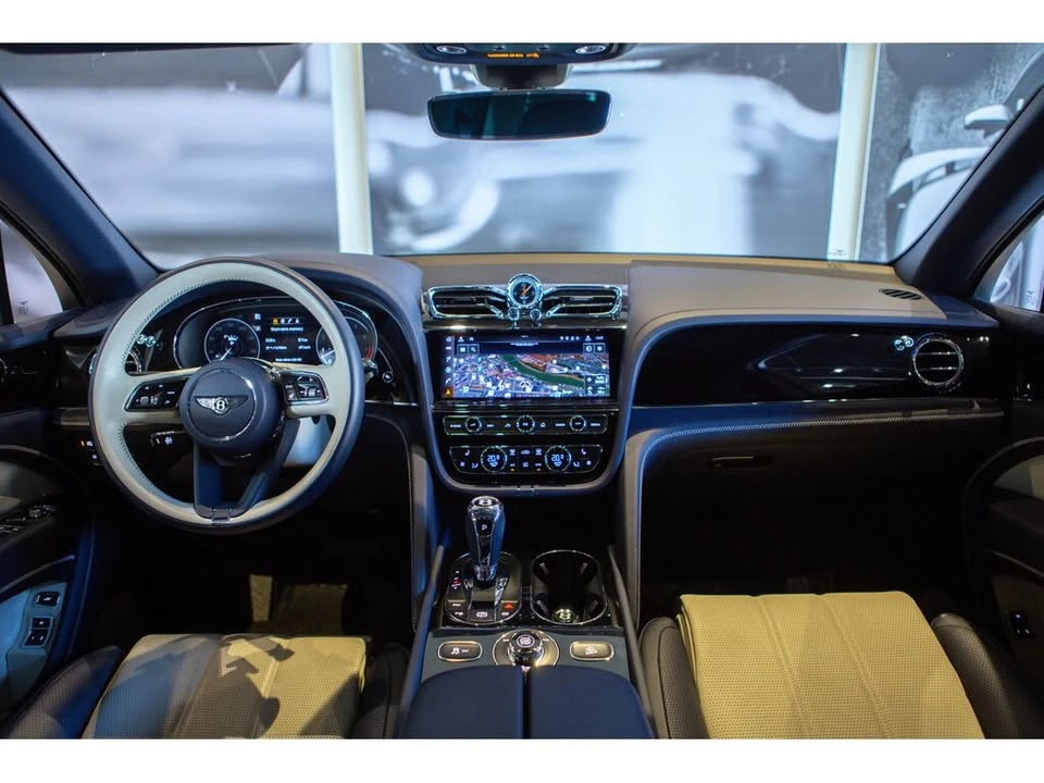 2021 Bentley Bentayga - Image 9 of 17