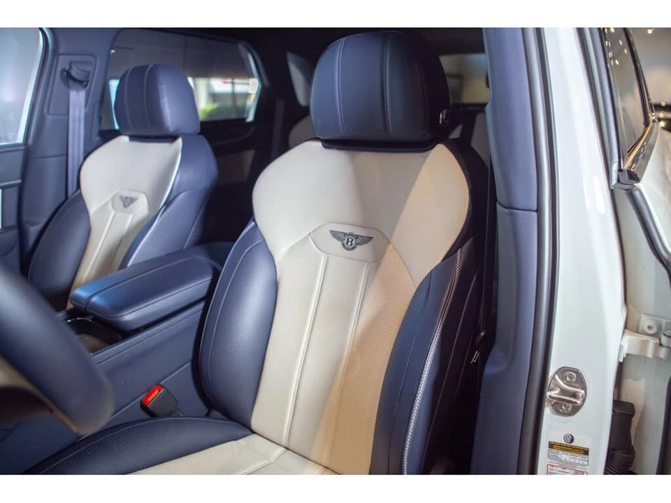 2021 Bentley Bentayga - Image 16 of 17