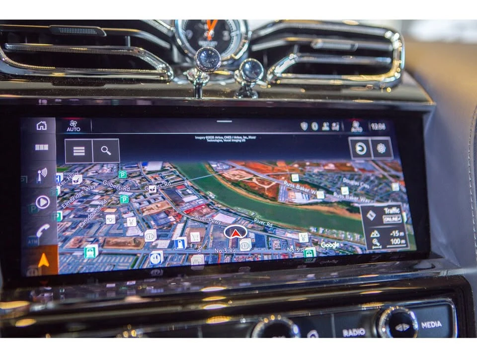 2021 Bentley Bentayga - Image 13 of 17