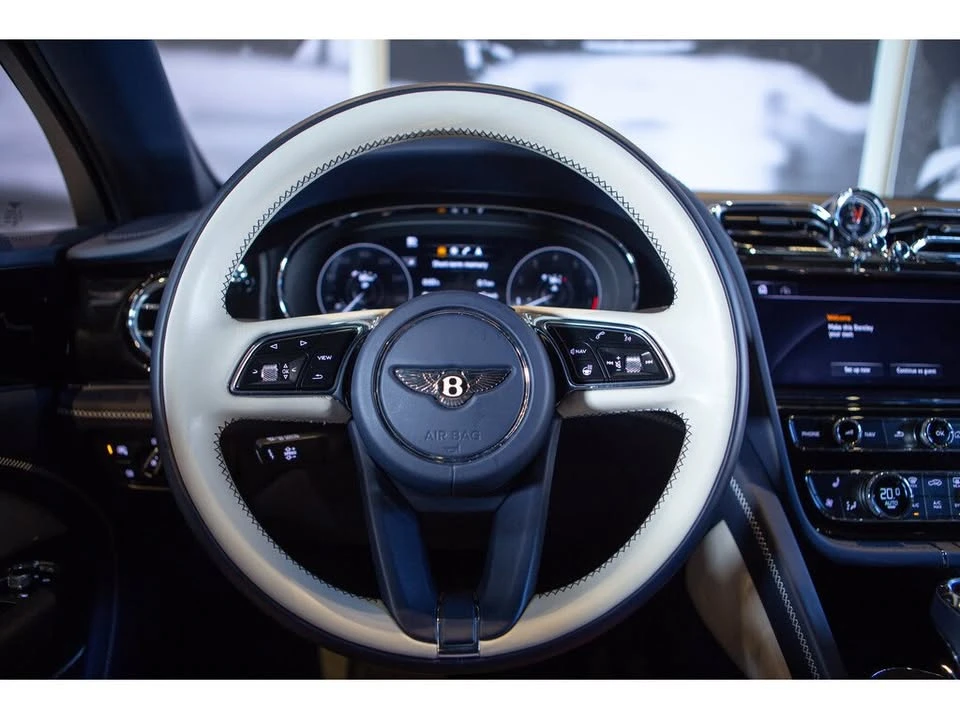 2021 Bentley Bentayga - Image 8 of 17