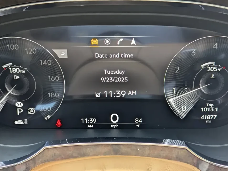 2021 Bentley Bentayga - Image 16 of 17