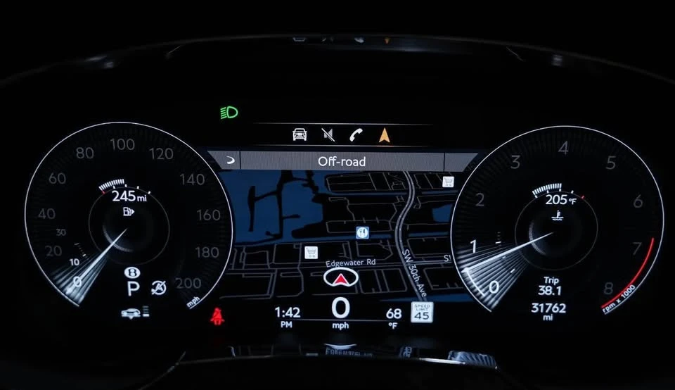 2021 Bentley Bentayga - Image 16 of 19