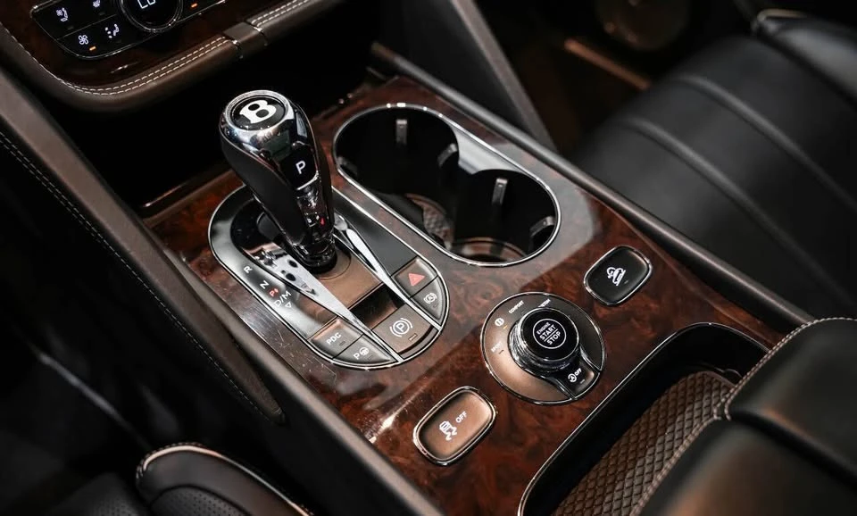 2021 Bentley Bentayga - Image 15 of 19