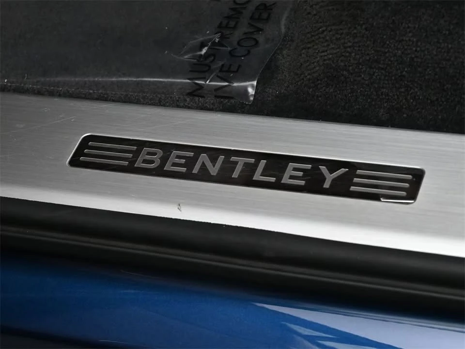 2021 Bentley Bentayga - Image 18 of 19