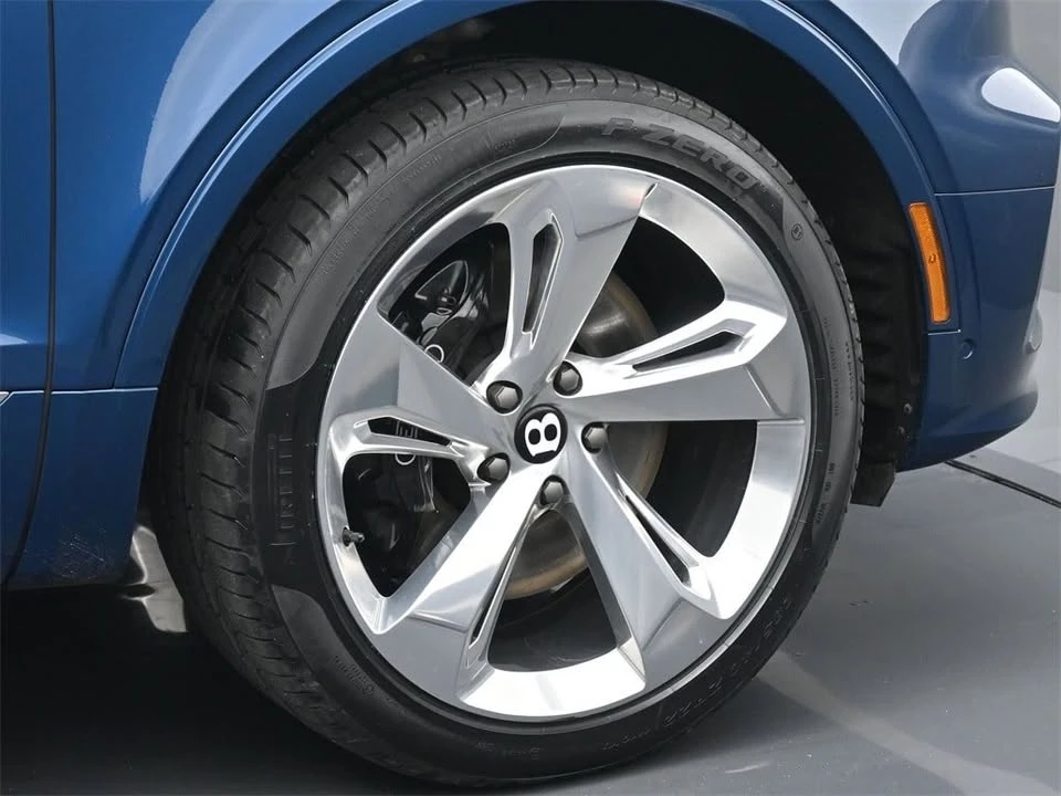 2021 Bentley Bentayga - Image 4 of 19