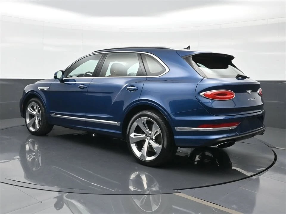 2021 Bentley Bentayga - Image 2 of 19