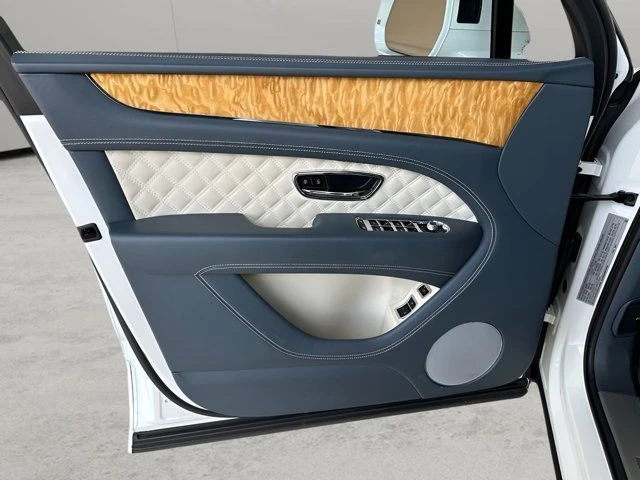 2021 Bentley Bentayga - Image 9 of 20