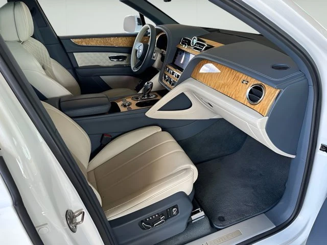 2021 Bentley Bentayga - Image 15 of 20