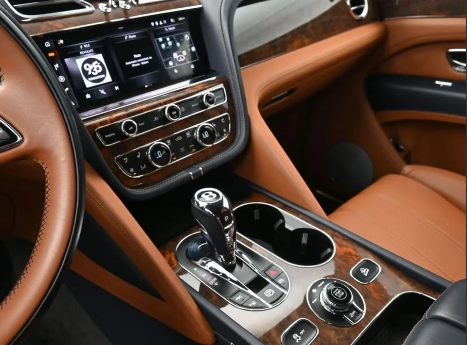 2021 Bentley Bentayga - Image 8 of 14