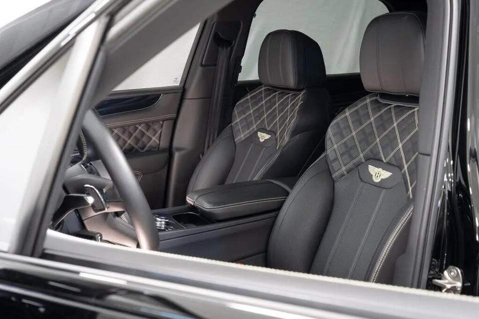 2021 Bentley Bentayga - Image 7 of 8