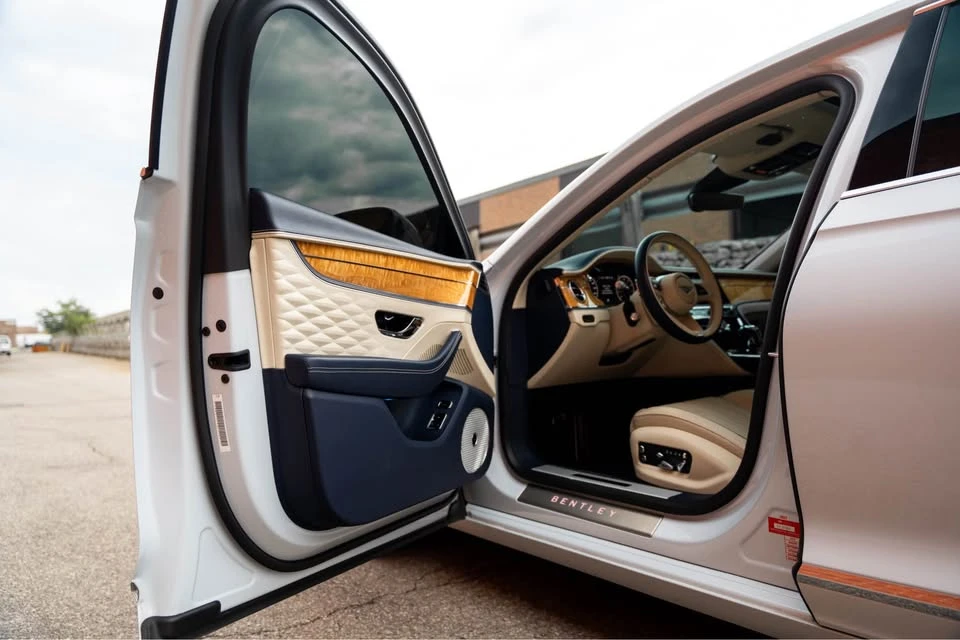 2021 Bentley Continental - Image 11 of 12