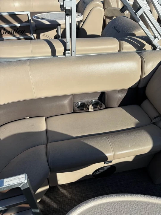 2021 Bentley Bentayga - Image 5 of 16