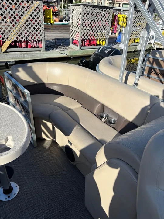 2021 Bentley - Image 16 of 18