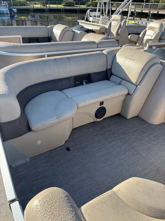 2021 Bentley - Image 10 of 18