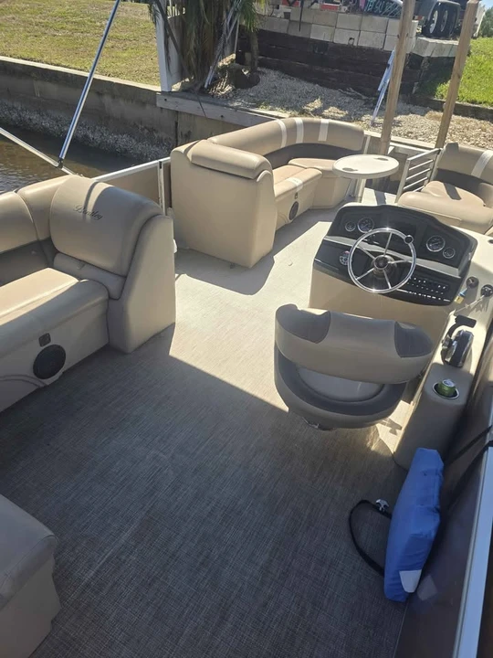 2021 Bentley - Image 2 of 5